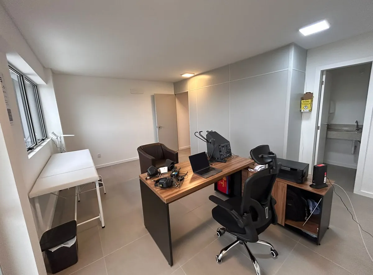Sala de exame médico do Detran da APS Clínica em Florianópolis